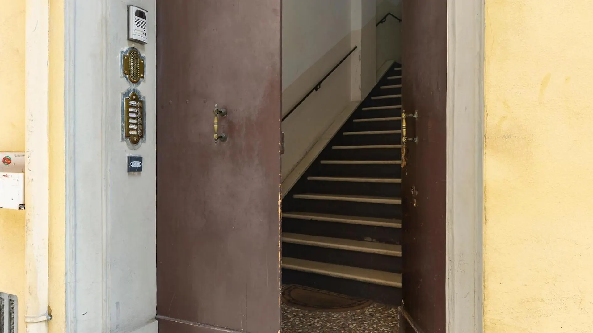 Apartment Amos - 5 Minutes From Piazza Maggiore Bologna
