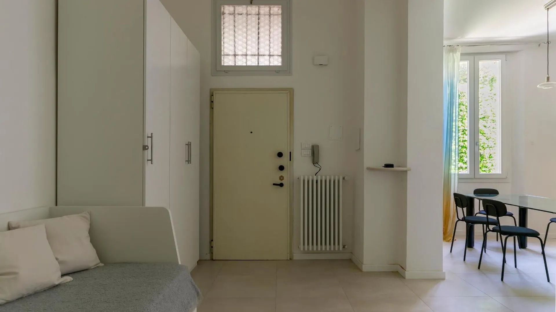 Apartment Amos - 5 Minutes From Piazza Maggiore Bologna 0*,  Italy