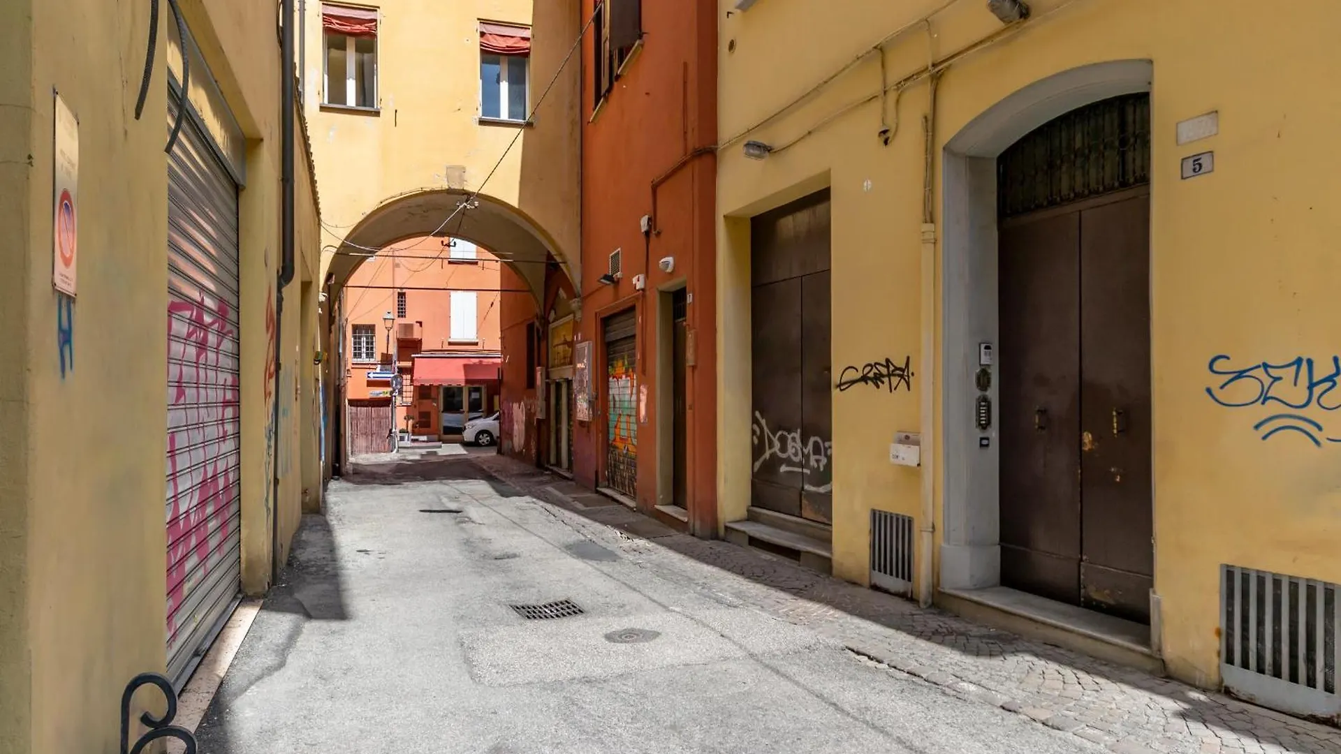 Apartment Amos - 5 Minutes From Piazza Maggiore Bologna 0*,
