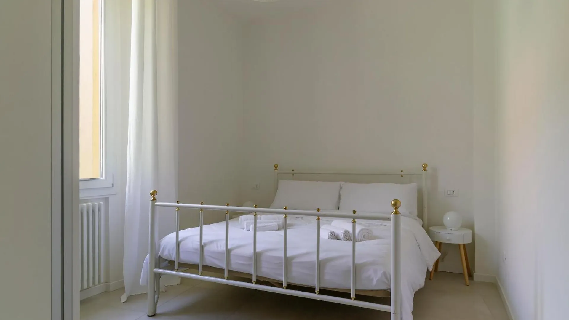 Apartment Amos - 5 Minutes From Piazza Maggiore Bologna 0*,  Italy